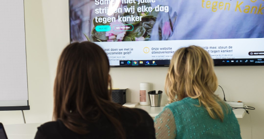 Medewerkers kantoor vergaderzaal